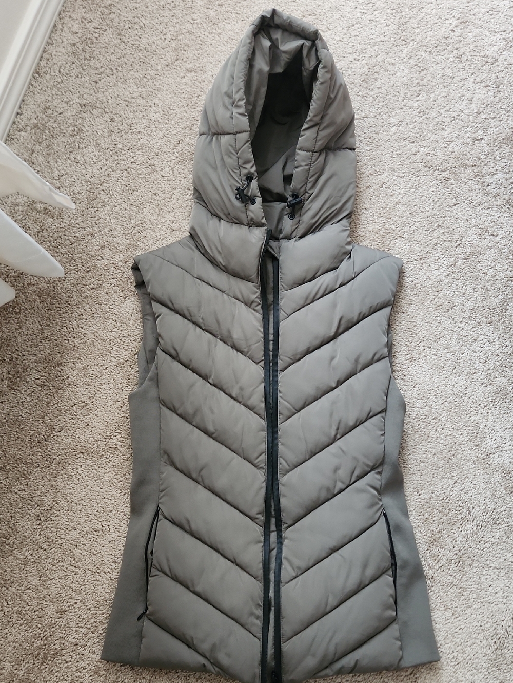 Zara Hooded Quilted Sleeveless Puffer Vest - Green